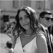 Laureata in Giurisprudenza all'Università degli Studi di Torino, attualmente funzionario UPP presso il Tribunale. Offro lezioni di Diritto